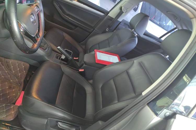 Used Volkswagen Sagitar 2018 280TSI DSG Comfort Model Left Front Seat