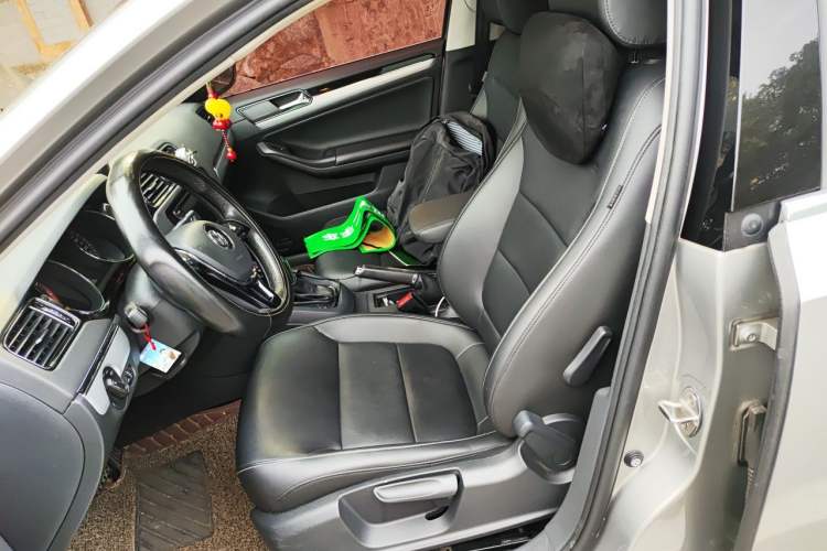 Used Volkswagen Sagitar 2018 1.6L Automatic Comfort Model Left Front Seat