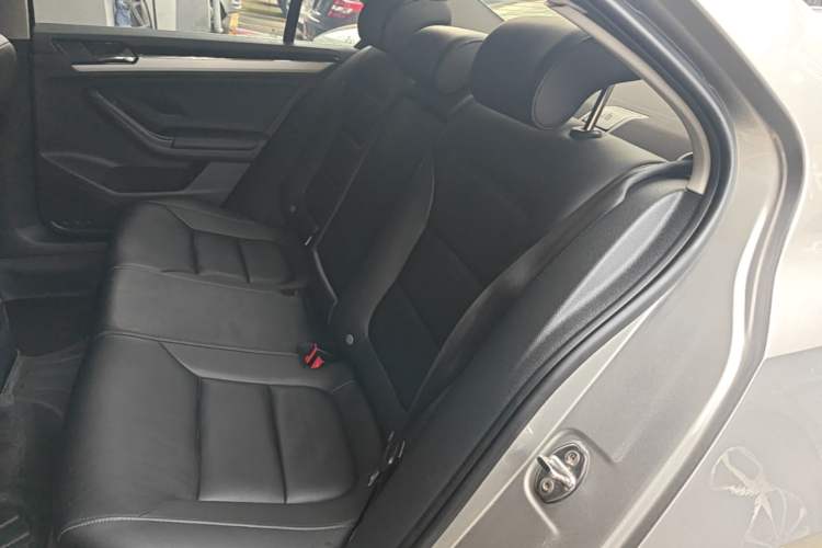 Used Volkswagen Sagitar 2018 280TSI DSG Comfort Model Left Rear Seat