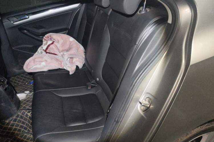 Used Volkswagen Sagitar 2018 280TSI DSG Ignite Edition Left Rear Seat