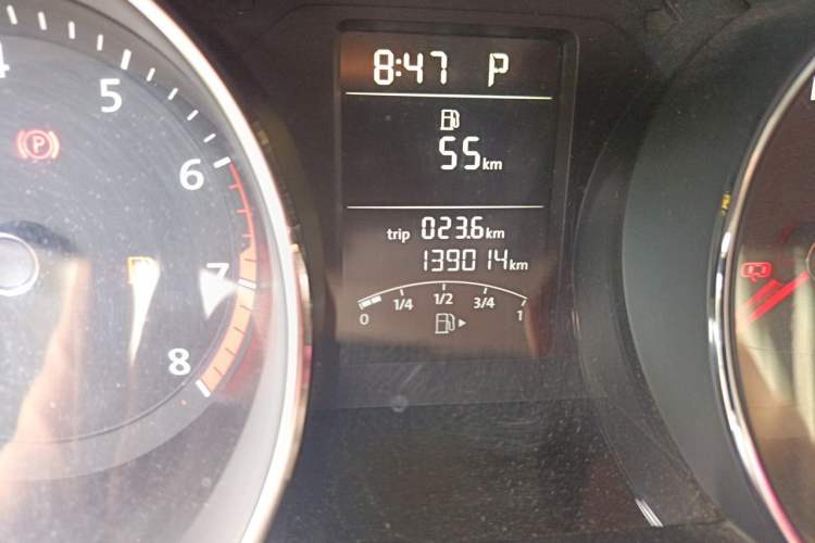 Used Volkswagen Sagitar 2018 1.6L Automatic Comfort Model Odometer Close Up