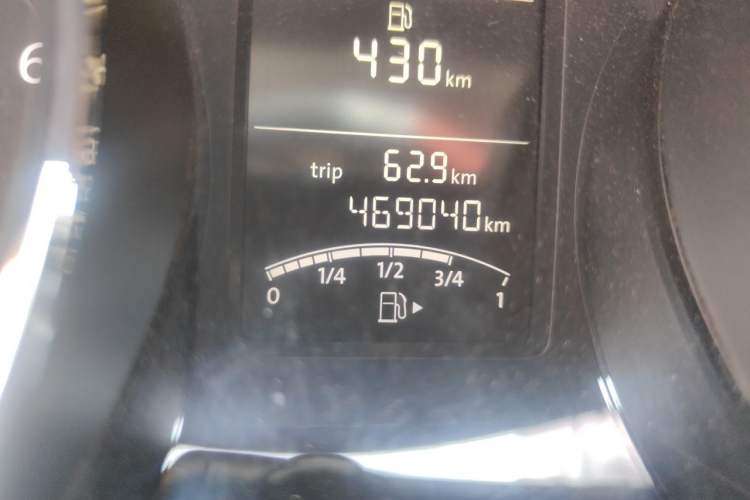 Used Volkswagen Sagitar 2018 1.6L Automatic Comfort Model Odometer Close Up