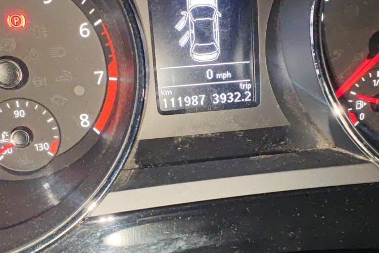 Used Volkswagen Sagitar 2018 280TSI DSG Comfort Model Odometer Close Up