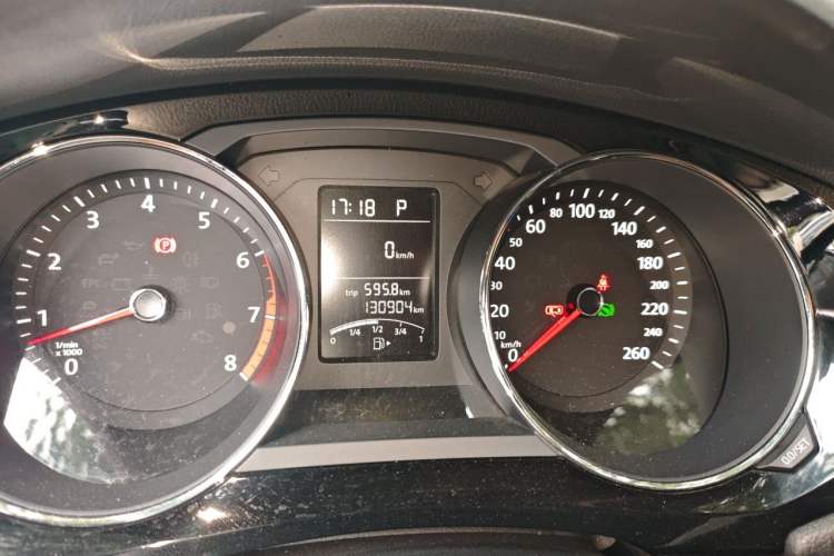 Used Volkswagen Sagitar 2018 1.6L Automatic Comfort Model Odometer Close Up