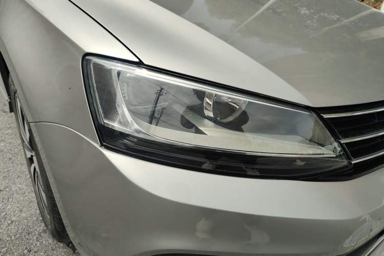 Used Volkswagen Sagitar 2018 1.6L Automatic Comfort Model Right Front Headlight