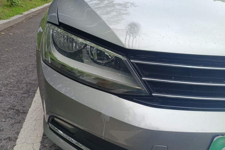 Used Volkswagen Sagitar 2018 1.6L Automatic Comfort Model Right Front Headlight