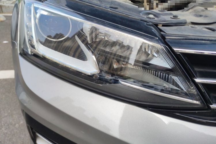 Used Volkswagen Sagitar 2018 280TSI DSG Ignite Edition Right Front Headlight