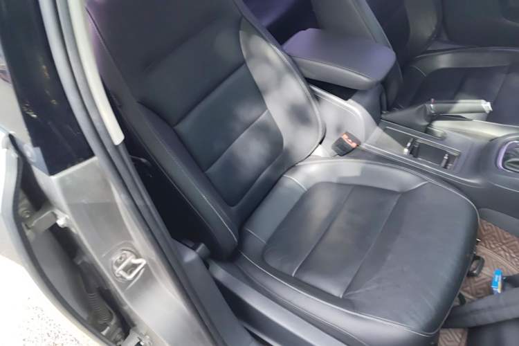 Used Volkswagen Sagitar 2018 280TSI DSG Luxury Model Right Front Seat