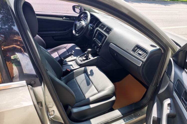 Used Volkswagen Sagitar 2018 280TSI DSG Comfort Model Right Front Seat