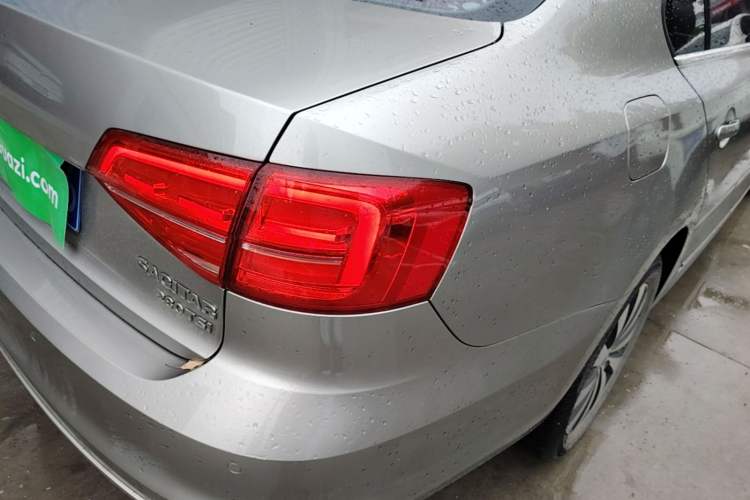 Used Volkswagen Sagitar 2018 280TSI DSG Comfort Model Right Rear Taillight