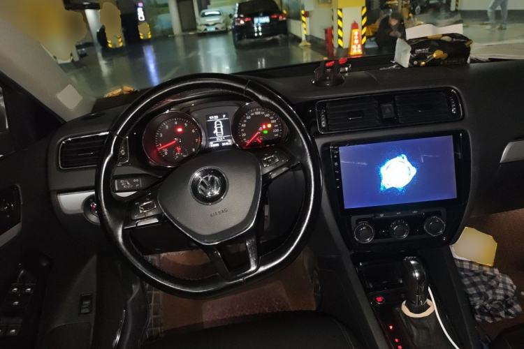 Used Volkswagen Sagitar 2018 280TSI DSG Ignite Edition Steering Wheel