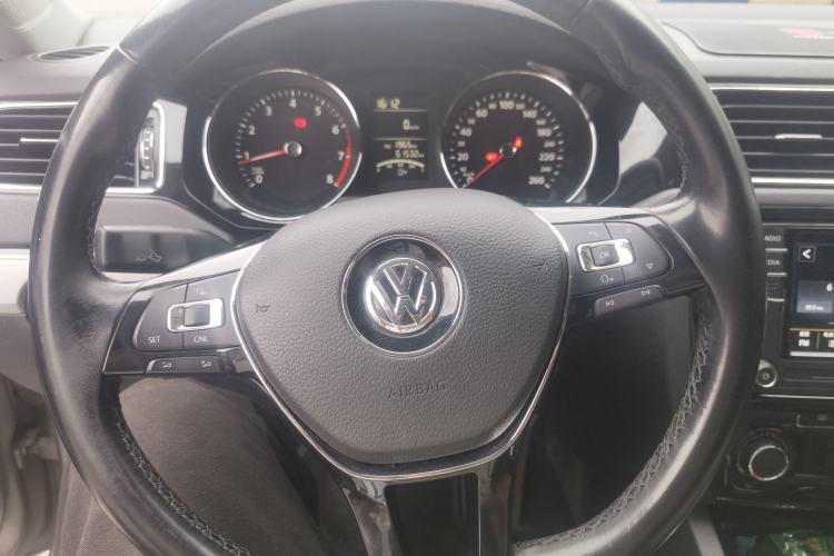 Used Volkswagen Sagitar 2018 1.6L Manual Comfort Model Steering Wheel