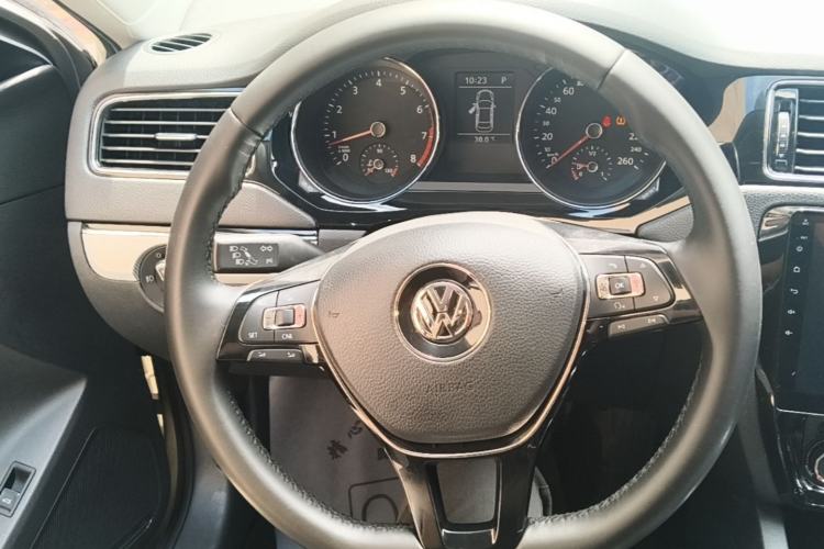 Used Volkswagen Sagitar 2018 280TSI DSG Comfort Model Steering Wheel