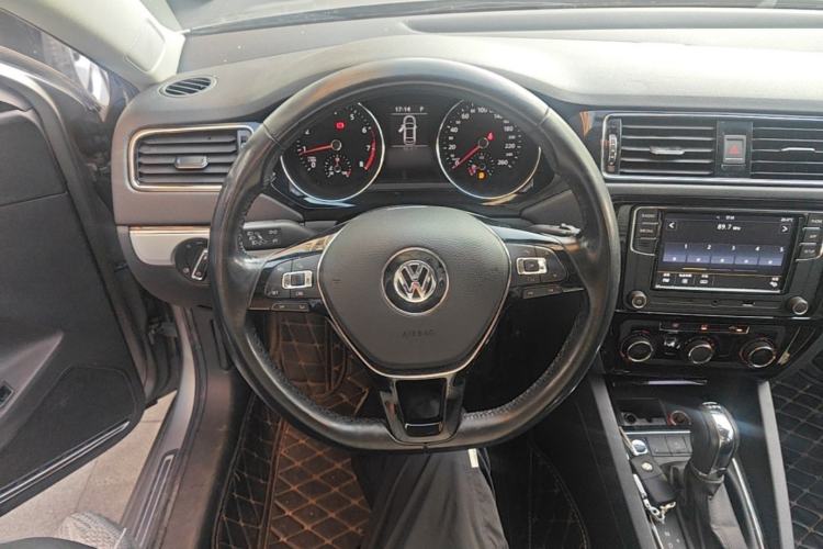 Used Volkswagen Sagitar 2018 280TSI DSG Ignite Edition Steering Wheel