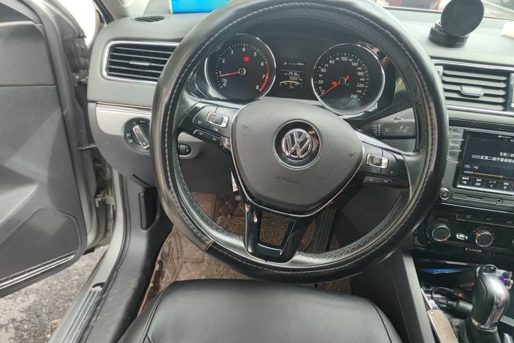 Used Volkswagen Sagitar 2018 1.6L Automatic Comfort Model Steering Wheel