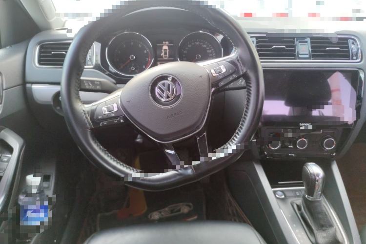 Used Volkswagen Sagitar 2018 280TSI DSG Ignite Edition Steering Wheel