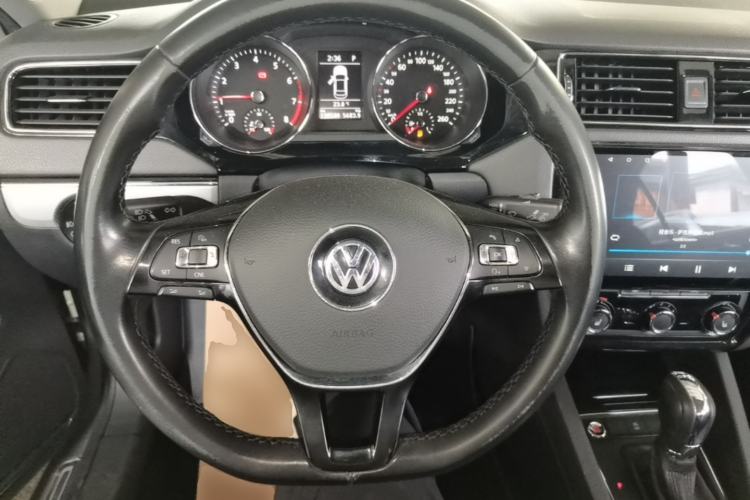 Used Volkswagen Sagitar 2018 180TSI DSG Prestige Edition Steering Wheel
