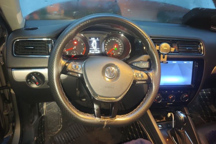 Used Volkswagen Sagitar 2018 280TSI DSG Comfort Model Steering Wheel