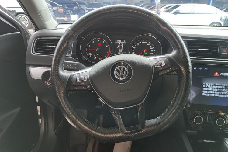 Used Volkswagen Sagitar 2018 280TSI DSG Ignite Edition Steering Wheel