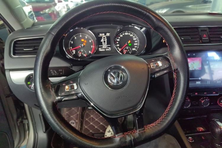 Used Volkswagen Sagitar 2018 280TSI DSG Comfort Model Steering Wheel