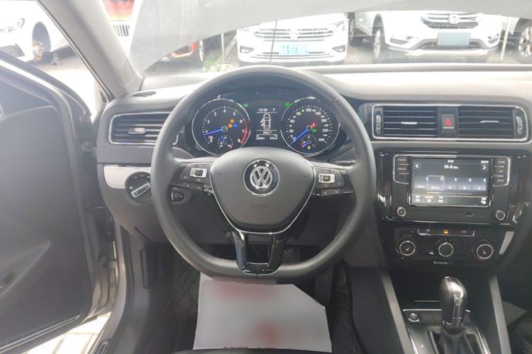 Used Volkswagen Sagitar 2018 1.6L Automatic Comfort Model Steering Wheel