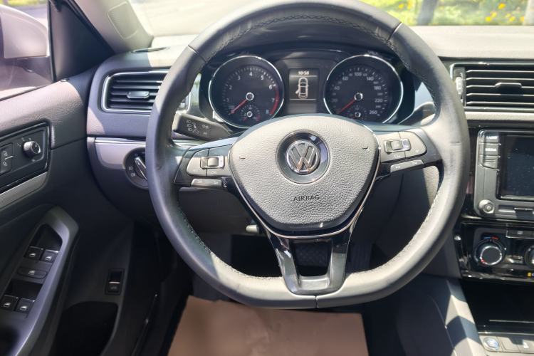 Used Volkswagen Sagitar 2018 280TSI DSG Comfort Model Steering Wheel