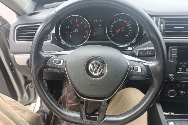 Used Volkswagen Sagitar 2018 1.6L Automatic Comfort Model Steering Wheel