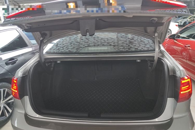 Used Volkswagen Sagitar 2018 280TSI DSG Ignite Edition Trunk