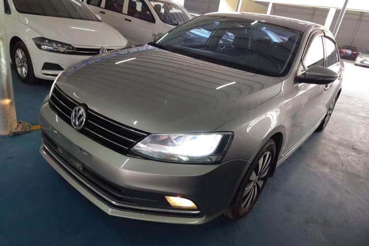 Used Volkswagen Sagitar 2018 280TSI DSG Comfort Model Guazi used car, China used car export, Used car for sale, Used  cars, Cheapest cars for sale