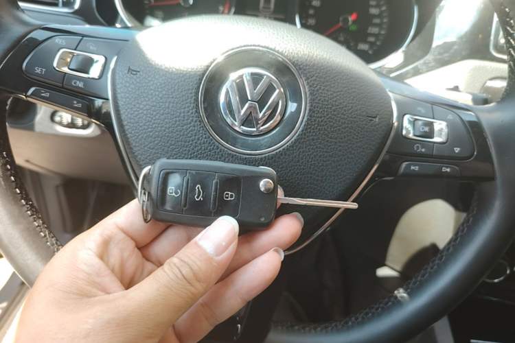 Used Volkswagen Sagitar 2018 280TSI DSG Comfort Model Vehicle Key