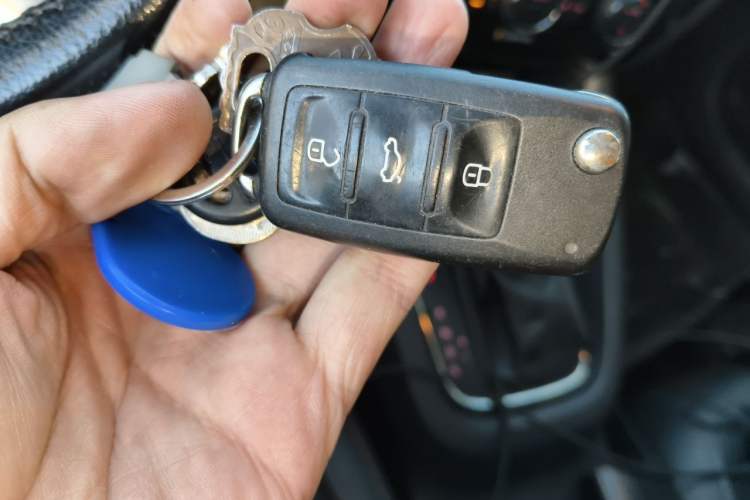 Used Volkswagen Sagitar 2018 280TSI DSG Luxury Model Vehicle Key