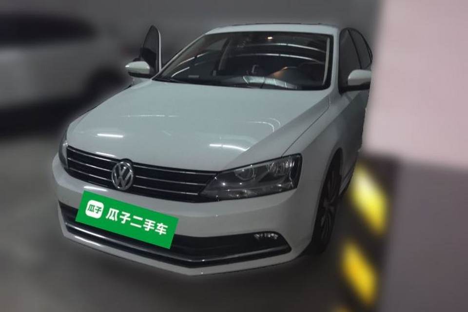 Volkswagen Sagitar 2018