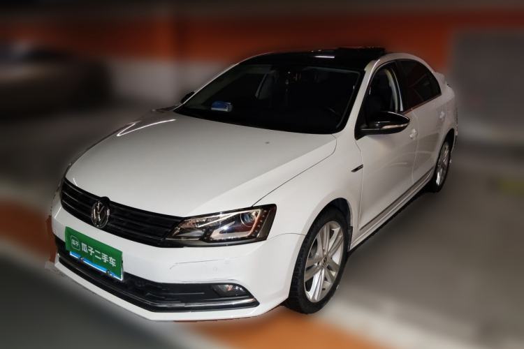 Used Volkswagen Sagitar 2018 280TSI DSG Luxury Model Guazi used car, China used car export, Used car for sale, Used cars, Cheapest cars for sale