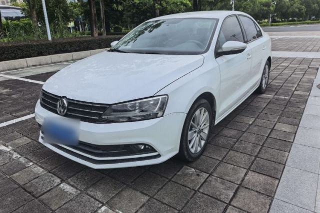 Ojetý Volkswagen Sagitar 2018 1.6L Automatic Fashion Model