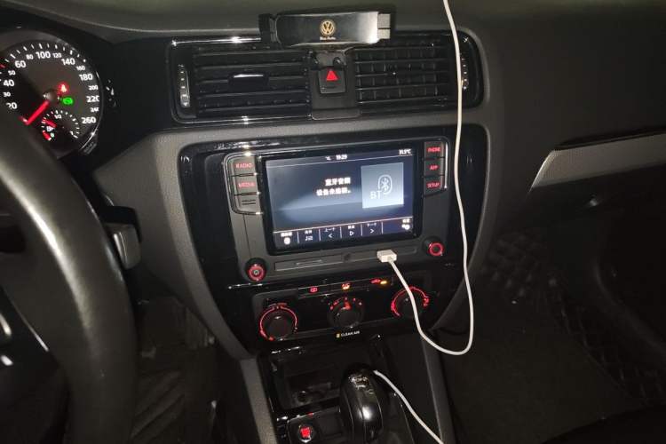 Used Volkswagen Sagitar 2018 280TSI DSG Ignite Edition Audio And AC Panel