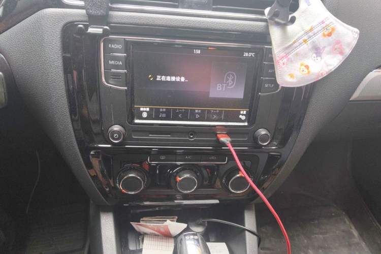 Used Volkswagen Sagitar 2018 280TSI DSG Ignite Edition Audio And AC Panel