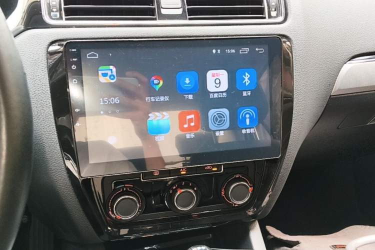 Used Volkswagen Sagitar 2018 280TSI DSG Comfort Model Audio And AC Panel