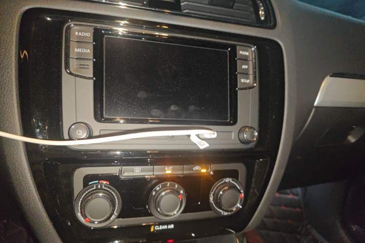 Used Volkswagen Sagitar 2018 280TSI DSG Comfort Model Audio And AC Panel