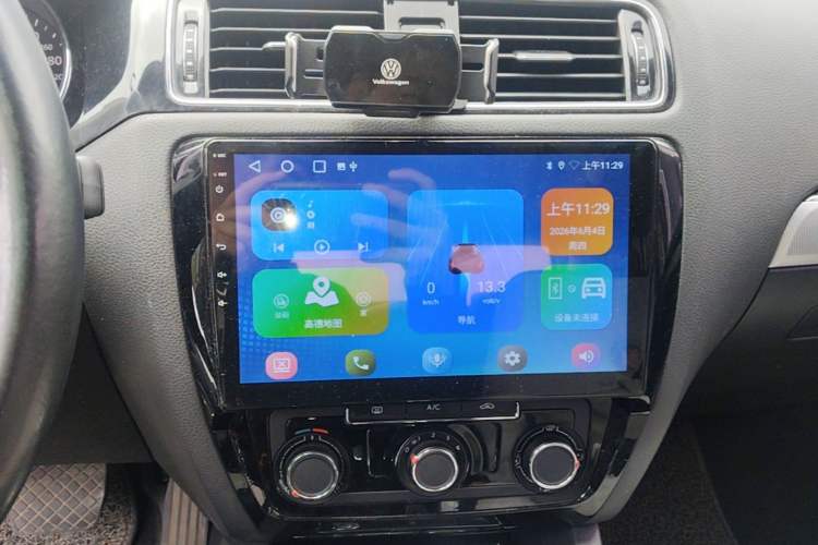 Used Volkswagen Sagitar 2018 280TSI DSG Ignite Edition Audio And AC Panel