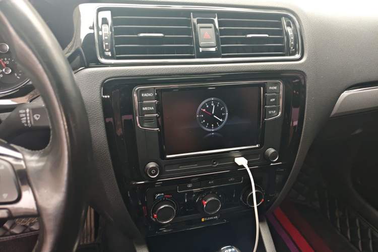Used Volkswagen Sagitar 2018 280TSI DSG Ignite Edition Audio And AC Panel