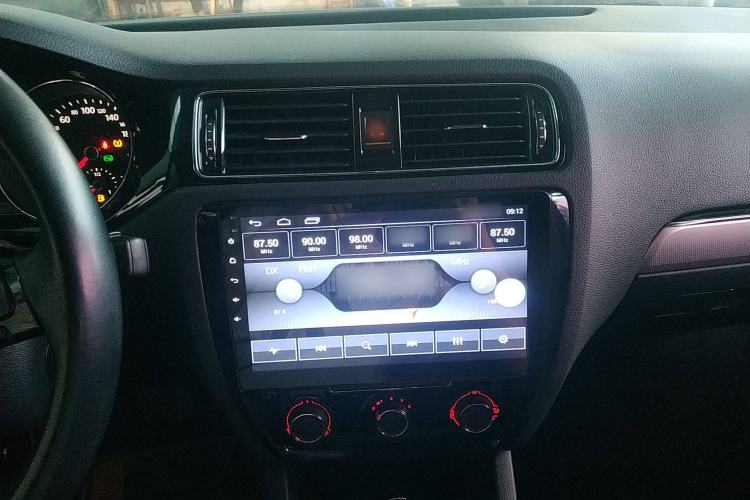 Used Volkswagen Sagitar 2018 280TSI DSG Comfort Model Audio And AC Panel