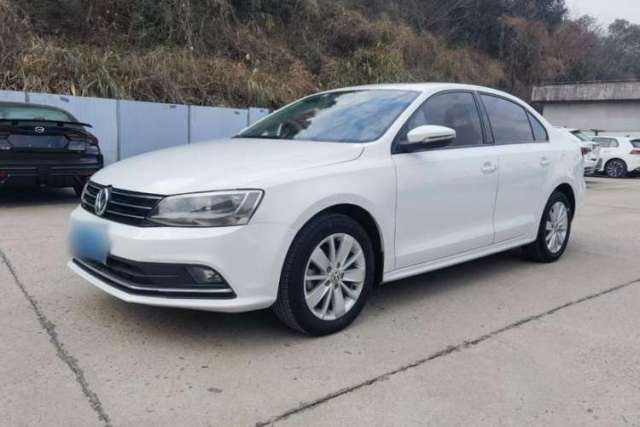 Ojetý Volkswagen Sagitar 2018 1.6L Automatic Fashion Model