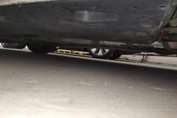 Used Volkswagen Sagitar 2018 1.6L Automatic Comfort Model Chassis Rear Left