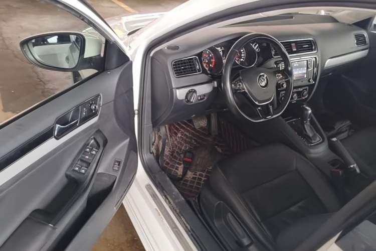 Used Volkswagen Sagitar 2018 280TSI DSG Ignite Edition Driver Seat