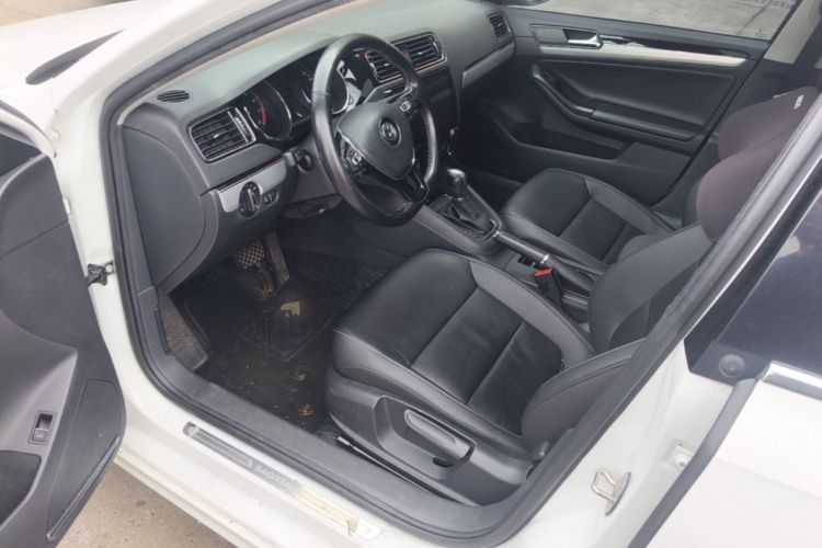Used Volkswagen Sagitar 2018 1.6L Automatic Comfort Model Driver Seat