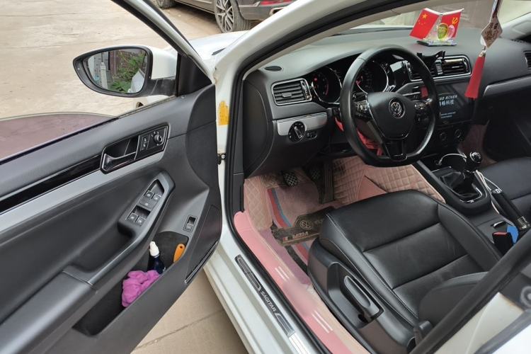 Used Volkswagen Sagitar 2018 1.6L Manual Comfort Model Driver Seat
