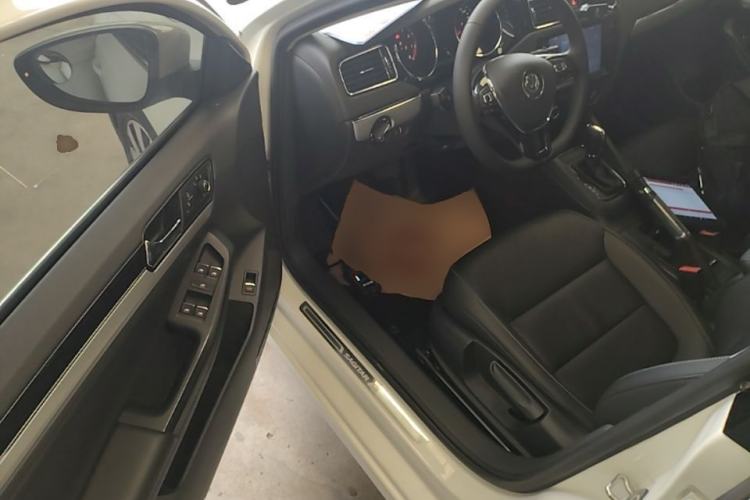 Used Volkswagen Sagitar 2018 1.6L Automatic Comfort Model Driver Seat