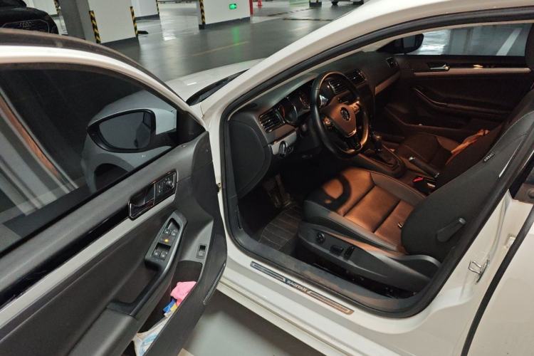 Used Volkswagen Sagitar 2018 280TSI DSG Ignite Edition Driver Seat