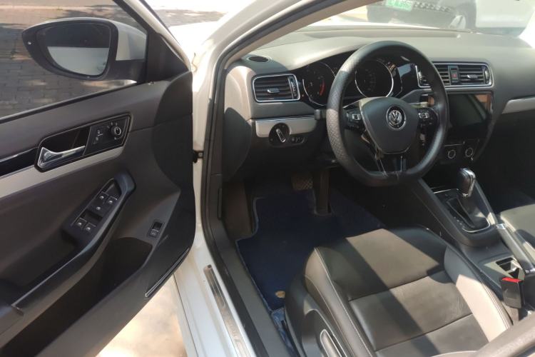 Used Volkswagen Sagitar 2018 280TSI DSG Ignite Edition Driver Seat