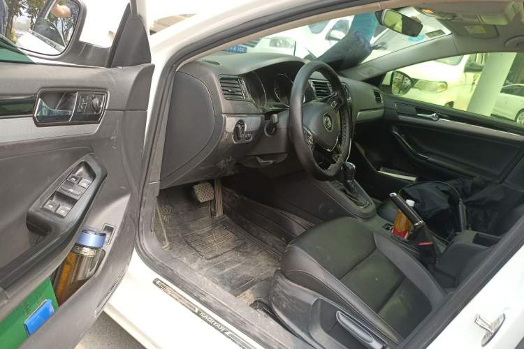 Used Volkswagen Sagitar 2018 1.6L Automatic Comfort Model Driver Seat